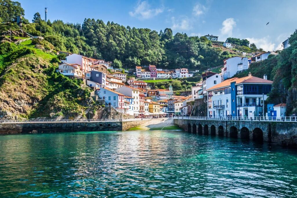 pueblete con encanto (cudillero)