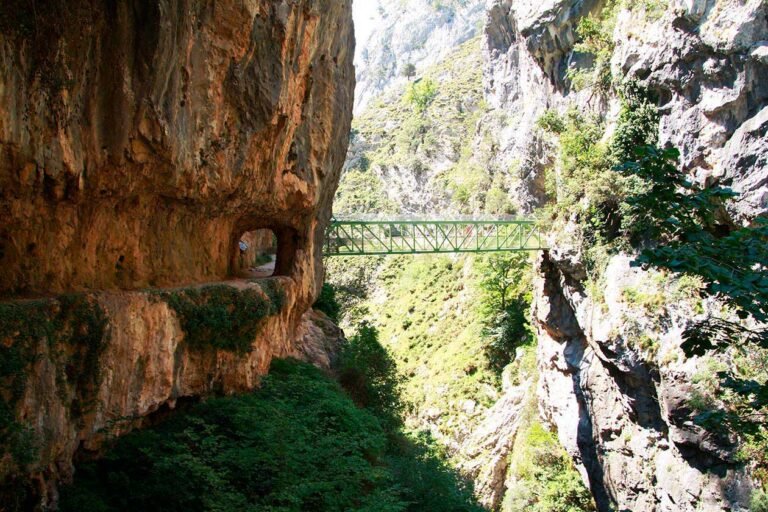 Ruta del Cares: La travesía más espectacular de Asturias